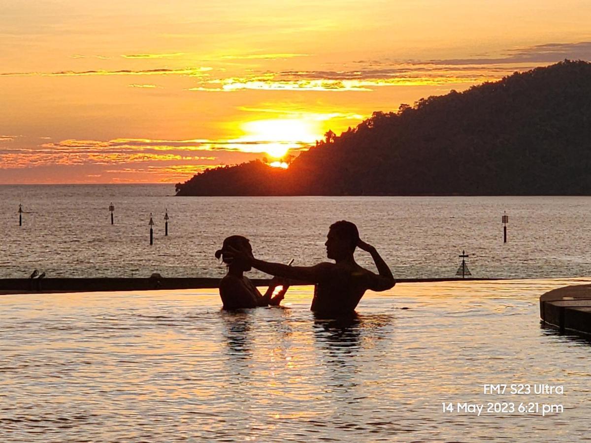 Seaview Luxury Suites At The Shore โกตาคินาบาลู ภายนอก รูปภาพ