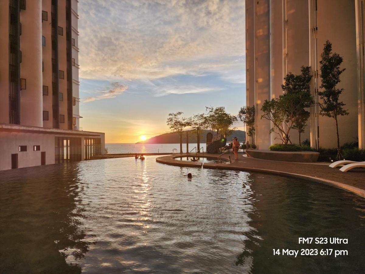 Seaview Luxury Suites At The Shore โกตาคินาบาลู ภายนอก รูปภาพ