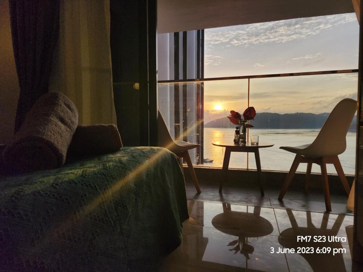 Seaview Luxury Suites At The Shore โกตาคินาบาลู ภายนอก รูปภาพ