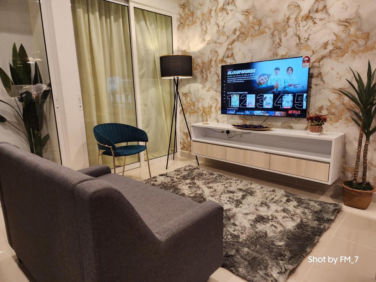 Seaview Luxury Suites At The Shore โกตาคินาบาลู ภายนอก รูปภาพ